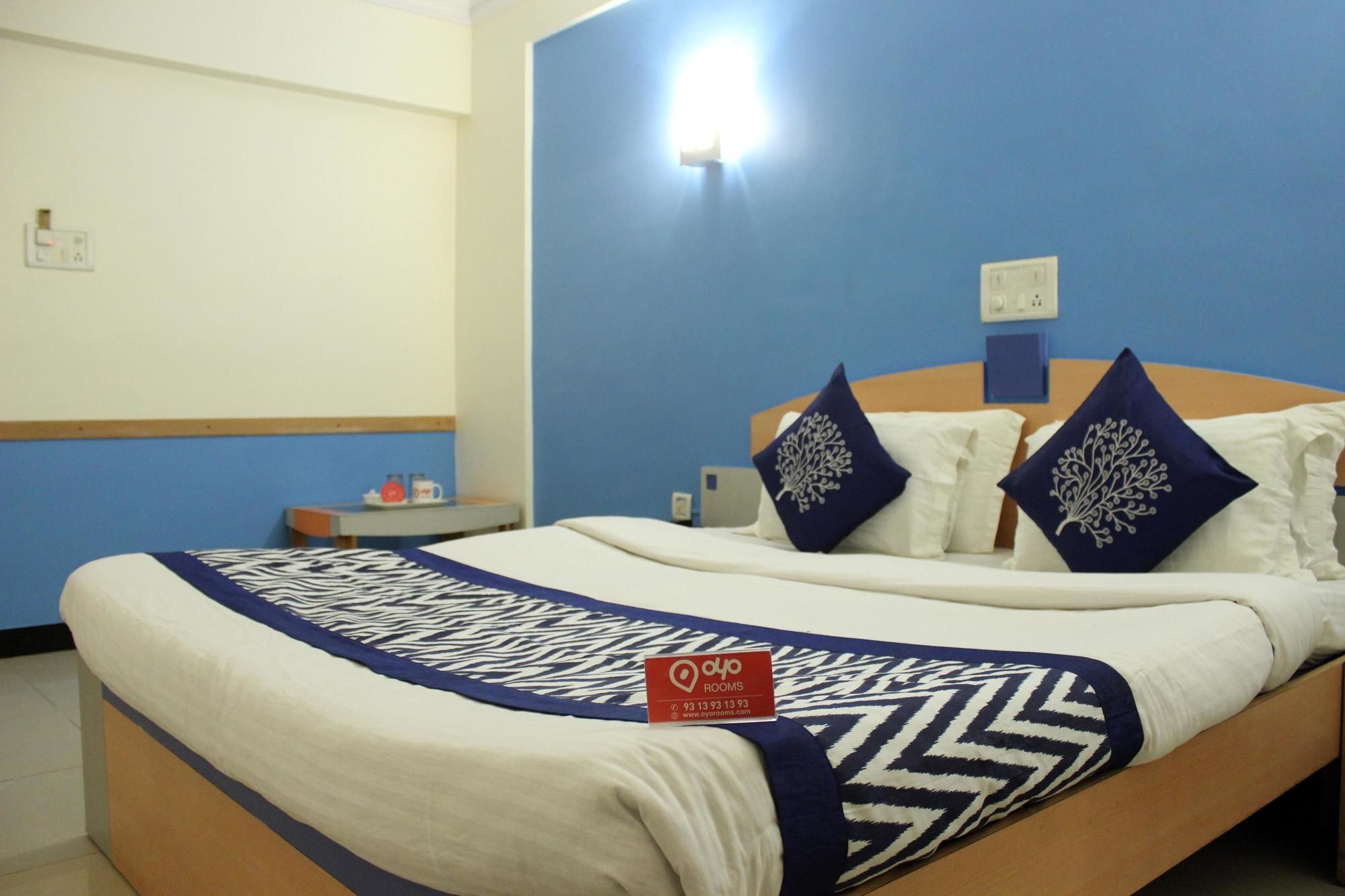 Oyo Rooms Гублі Екстер'єр фото